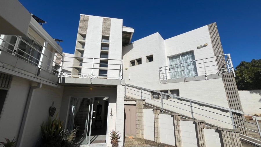 3 Bedroom Property for Sale in Wavecrest Eastern Cape